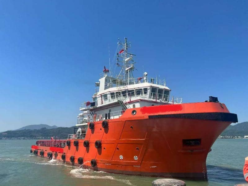 Tug Boat